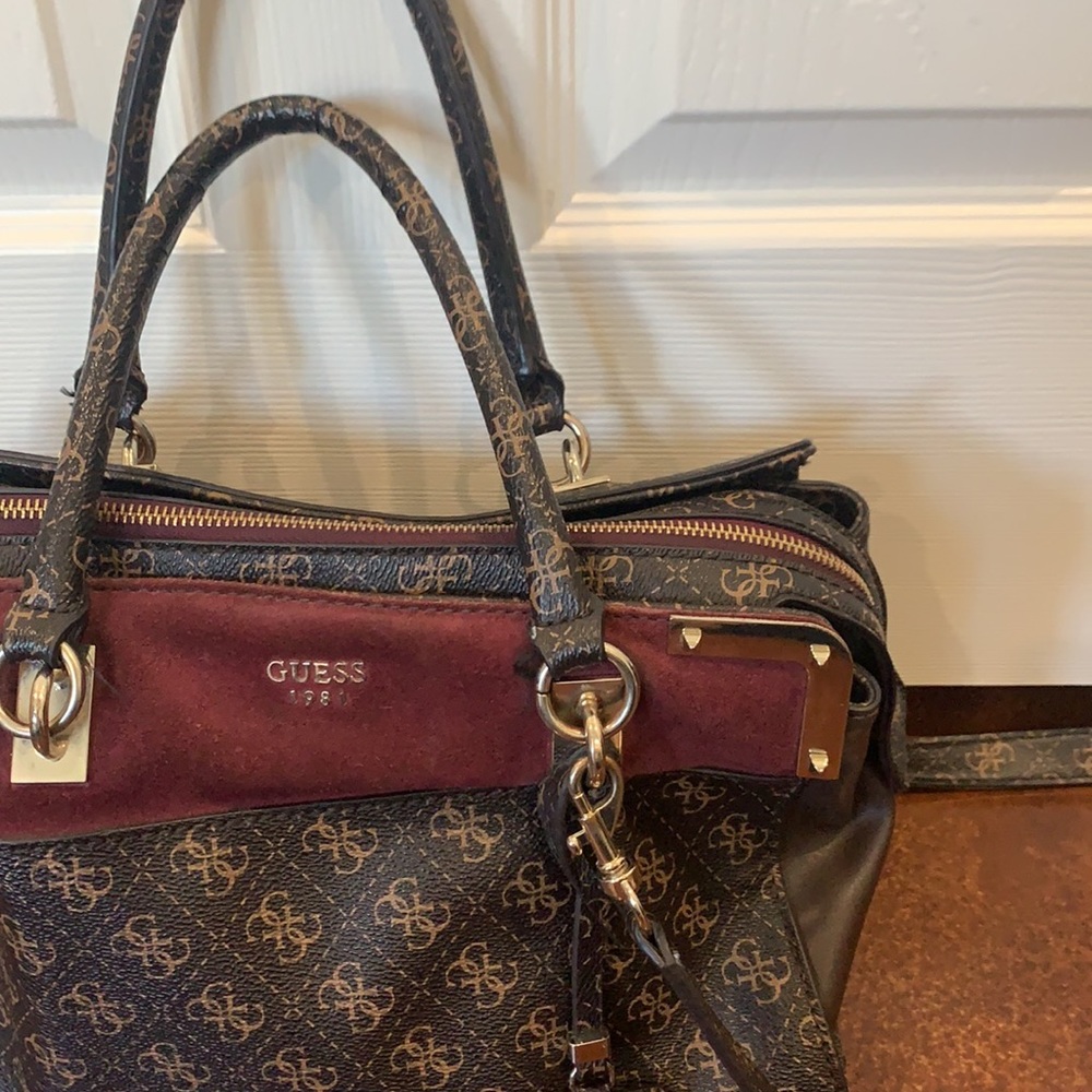 Guess Purse - Picture 2 of 4